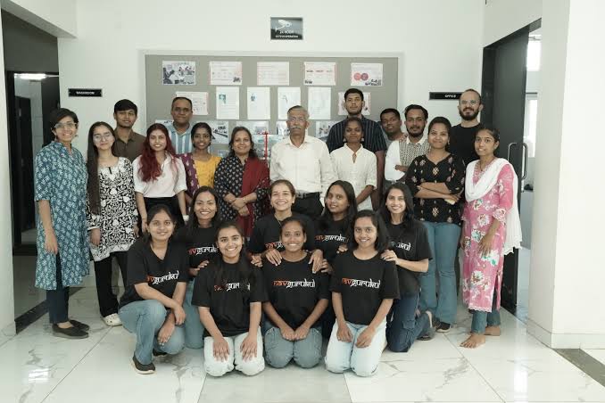 AI-Powered Remote Finishing School Connects First-Generation Learners to Careers at Amazon, Google and Microsoft